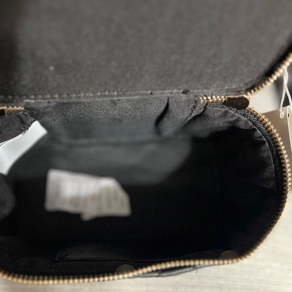 Valentino Orlandi Mini Box Bag With Chain Strap
NWT - Picture 4 of 4